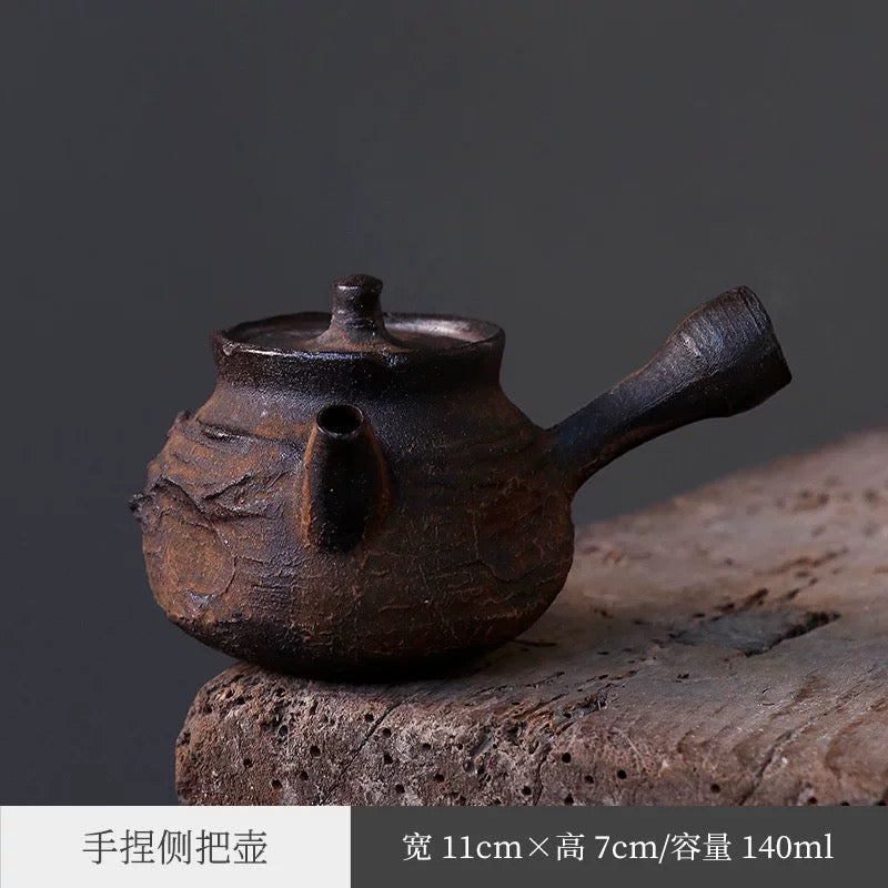Japanese Wabi-Sabi Hand-Pinched Teapot – Ins-Style Creative Yixing Clay & Stoneware Lidded Cup, Easy-to-Season Handheld Gongfu Tea Set