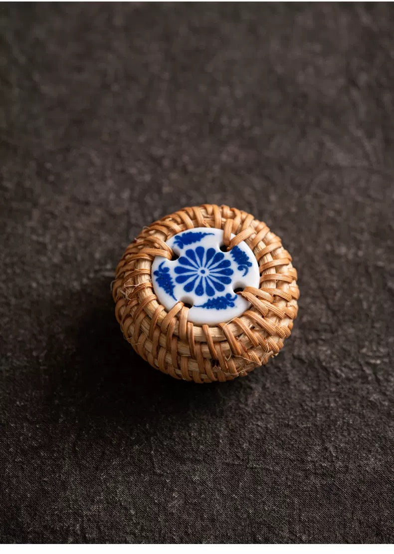 Handmade Tea Lid Stands – Rattan-Wrapped Bamboo Rest for Zisha/Iron Teaware