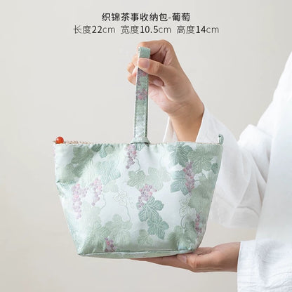 Pine-Embossed Brocade Tea Set Carrier – Thickened Travel Pouch for 1 Teapot & 2 Cups (Portable Minimalist Tea Accessory Tote)