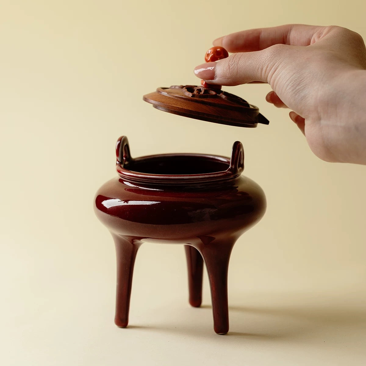 Bean-Red Tripod Incense Sanctuary – Scholar's Official-Glaze Ceremonial Vessel (Seal-Script Compatible Conical Burner)