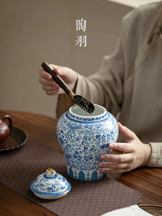 Blue & White Porcelain Tea Caddy
－ Antique-Style "General's Jar" Ceramic Tea Canister (Air-Tight Storage for Loose Leaf Tea)