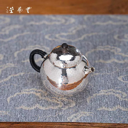 999 Pure Silver Hand-Hammered Teapot – One-Piece Construction Round-Mouth Chinese Tea Brewing Pot for Home Use