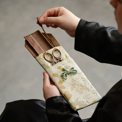 Brocade-Wrapped Wooden Tea Scoop & Leaf Holder 3-Piece Set - Includes Scissors, Storage Pouch & Tea Tools for Gongfu Tea Ceremony