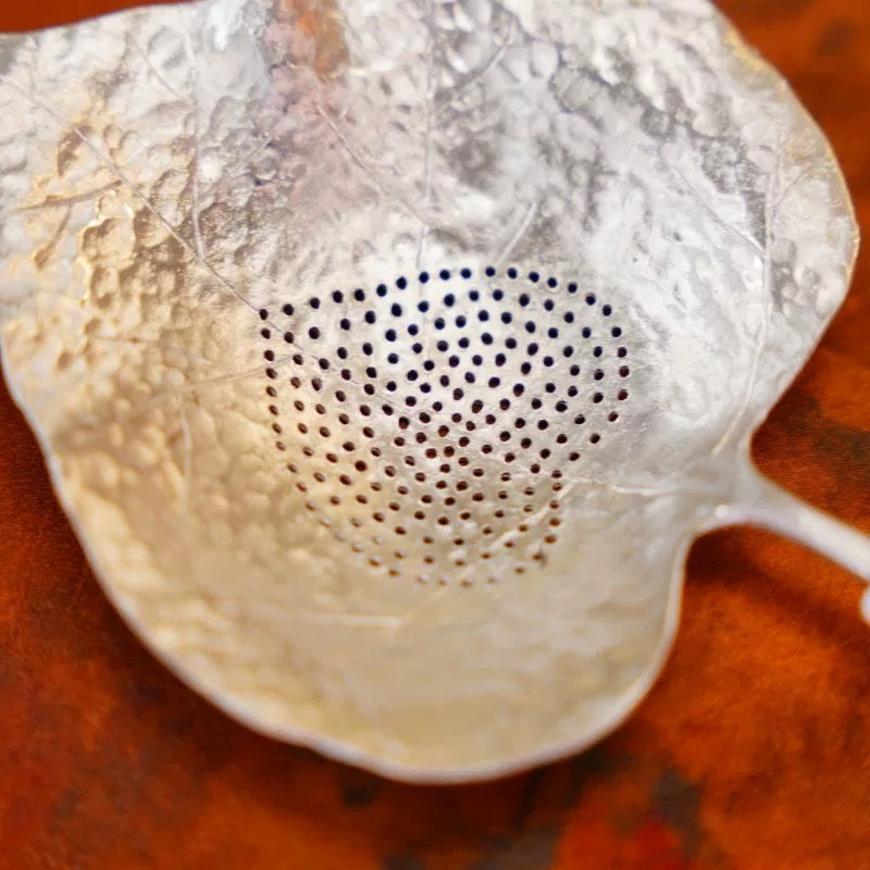 Pure Tin Tea Strainer – Handcrafted Bodhi Leaf-Shaped Tea Filter, Creative Gongfu Tea Accessory for Fairness Cup & Tea Ceremony