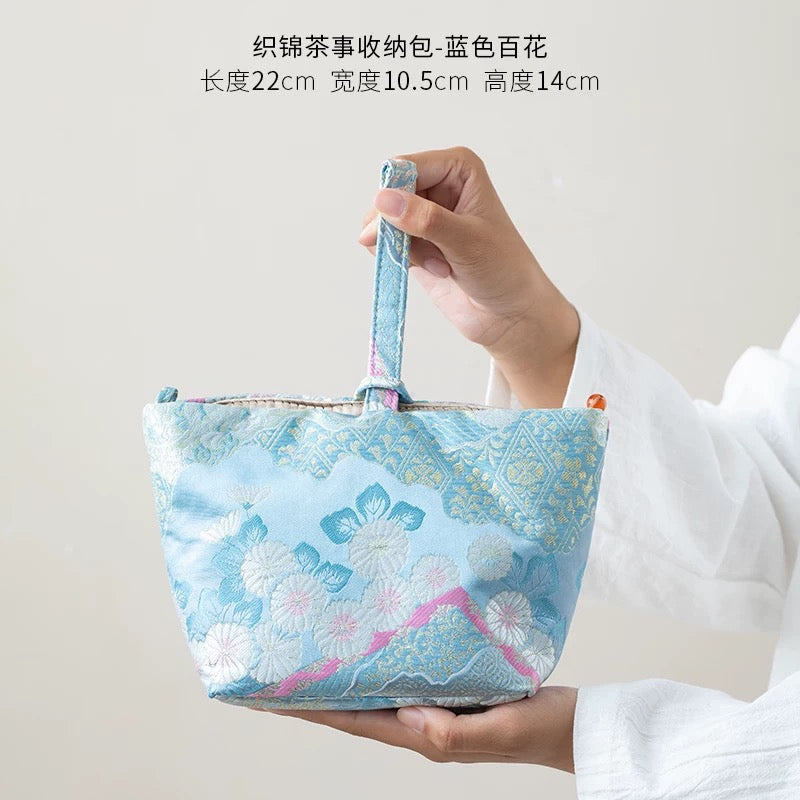 Pine-Embossed Brocade Tea Set Carrier – Thickened Travel Pouch for 1 Teapot & 2 Cups (Portable Minimalist Tea Accessory Tote)