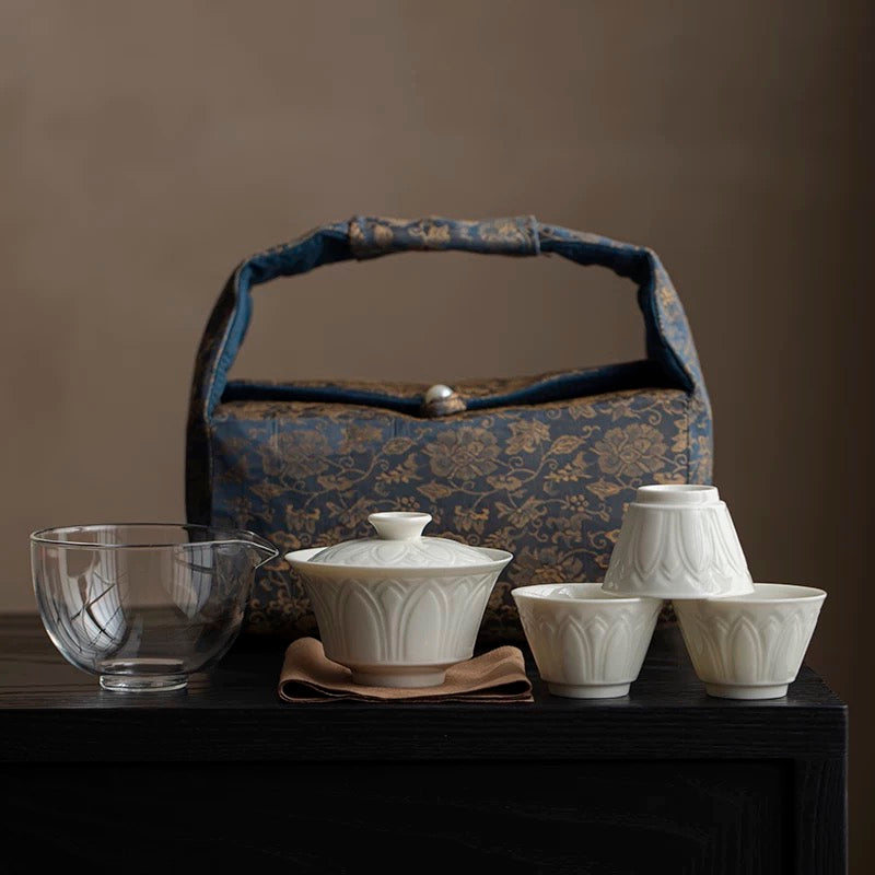 Song Dynasty-Inspired White Gaiwan Travel Tea Set - Portable 1-Pot-3-Cup Fast Brewing Kit with Storage Case