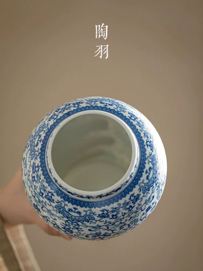 Blue & White Porcelain Tea Caddy
－ Antique-Style "General's Jar" Ceramic Tea Canister (Air-Tight Storage for Loose Leaf Tea)
