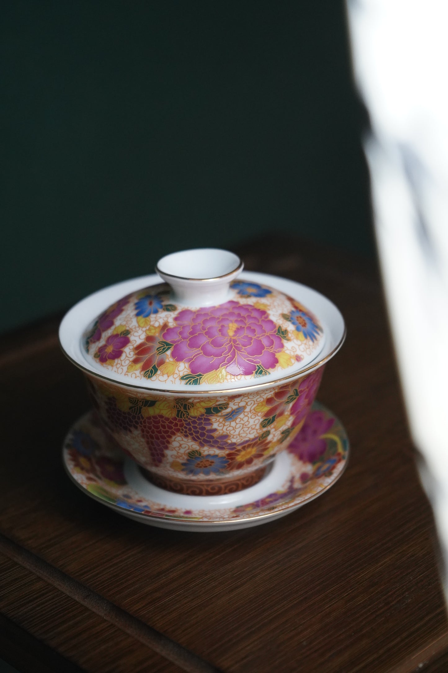 White porcelain hand-painted lid bowl