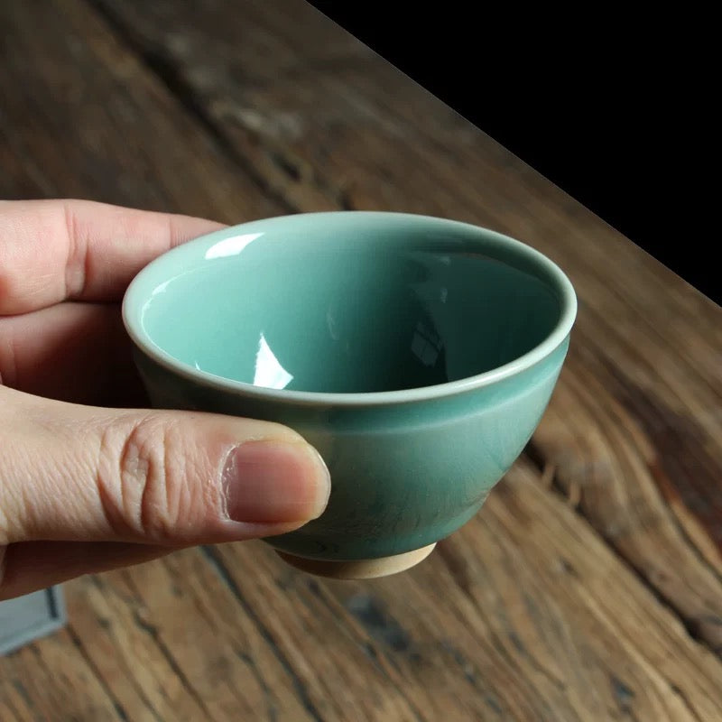 Weighted Celadon Tea Bowl – Artisan Thick-Glazed Drinking Cup for Gongfu Tea