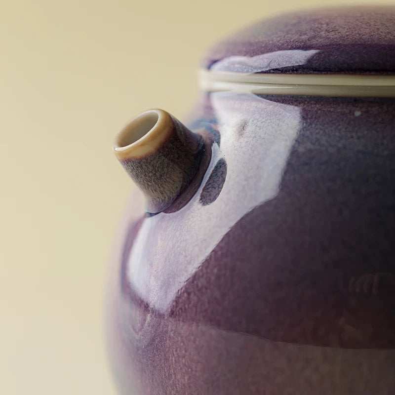 Premium Purple Jun Kiln Teapot – Handcrafted Flambé Glaze with Built-in Strainer (250ml Ceramic Gongfu Brewing Art)