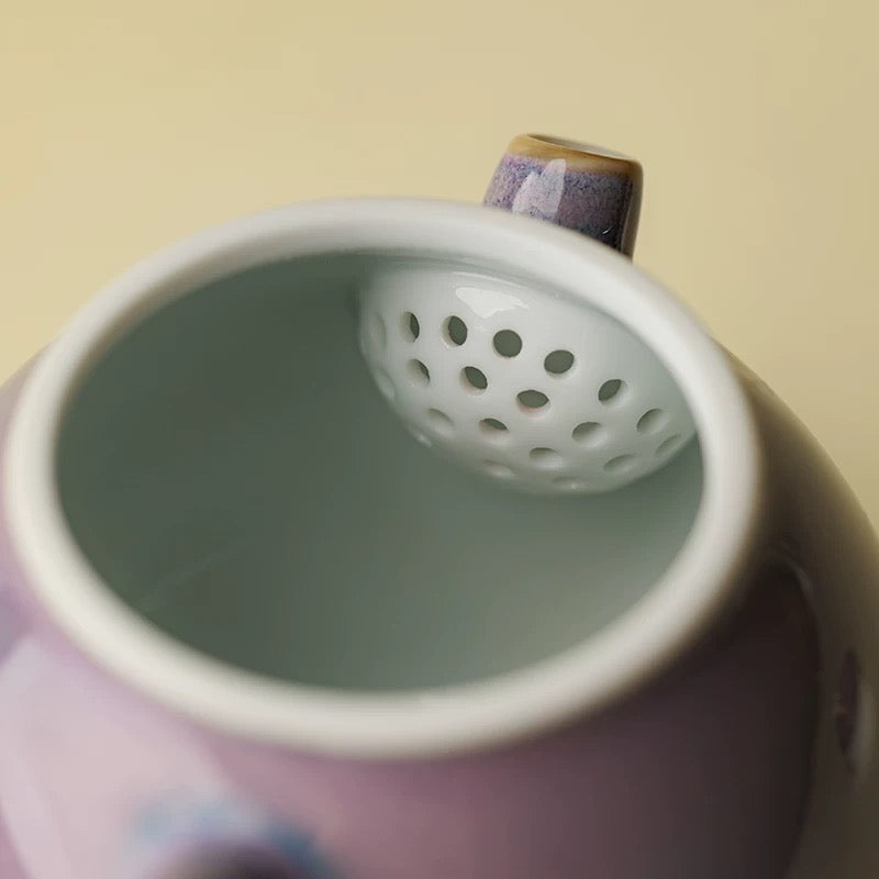 Premium Purple Jun Kiln Teapot – Handcrafted Flambé Glaze with Built-in Strainer (250ml Ceramic Gongfu Brewing Art)