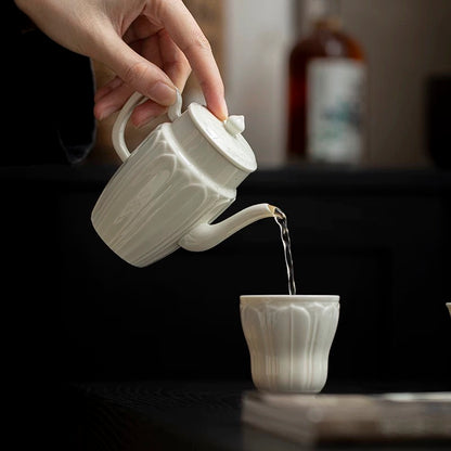 Song Dynasty-Inspired White Porcelain Tea Set – Premium 1-Pot-4-Cup Gongfu Gift Collection (Luxury Gift Box)